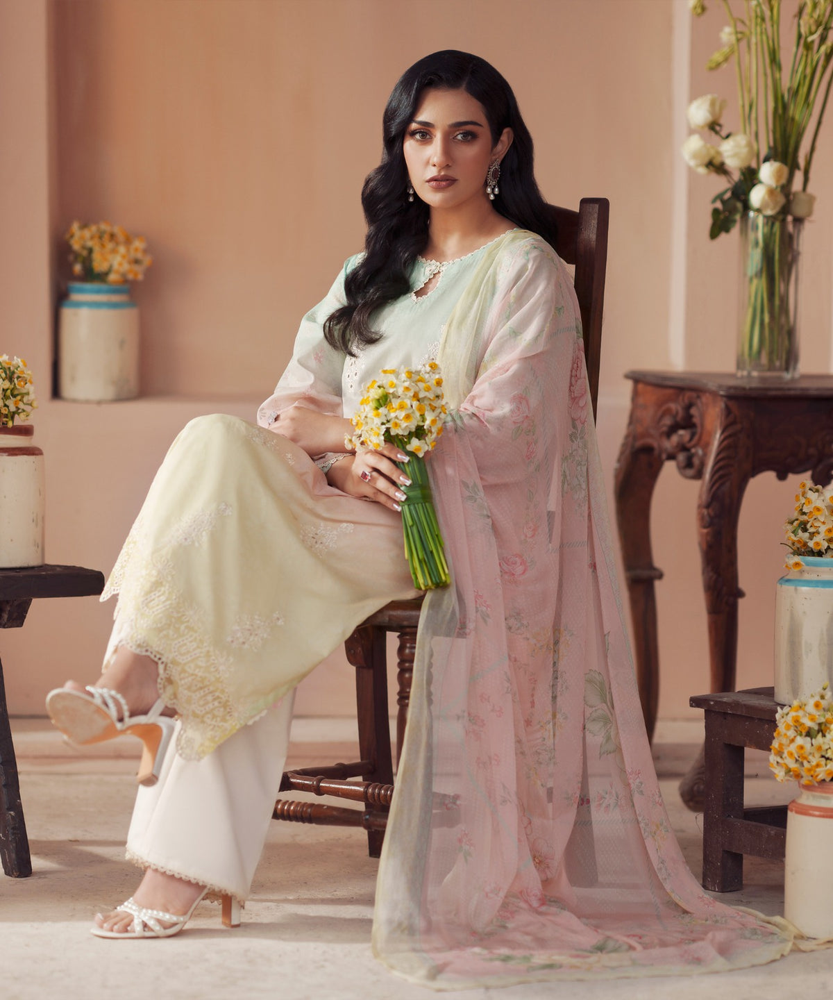 Women Solid Embroidered 3 Piece Suit - QUN072