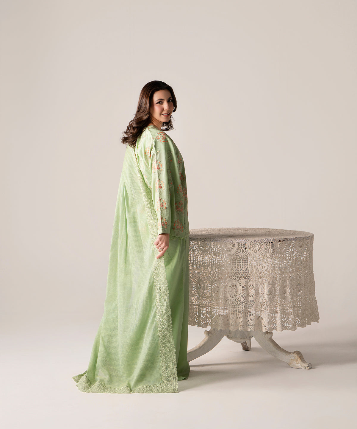 Women Solid Embroidered 3 Piece Suit - UDE254