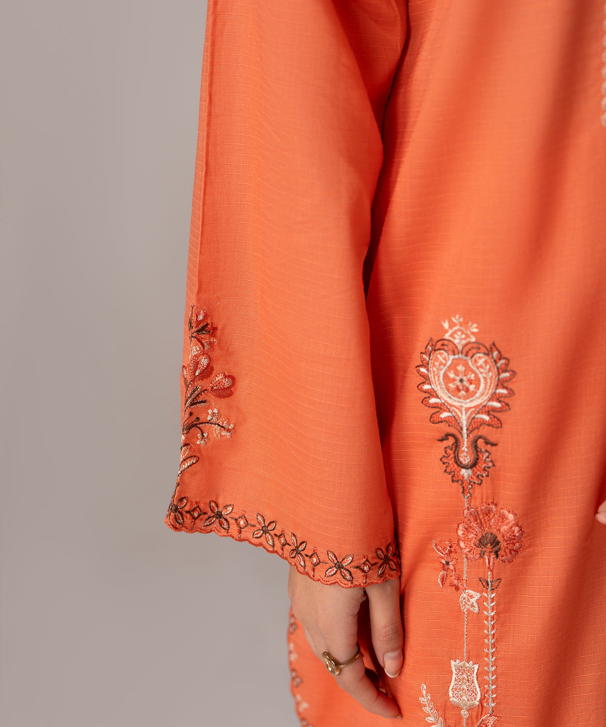 Women Solid Embroidered 3 Piece Suit - UDE278