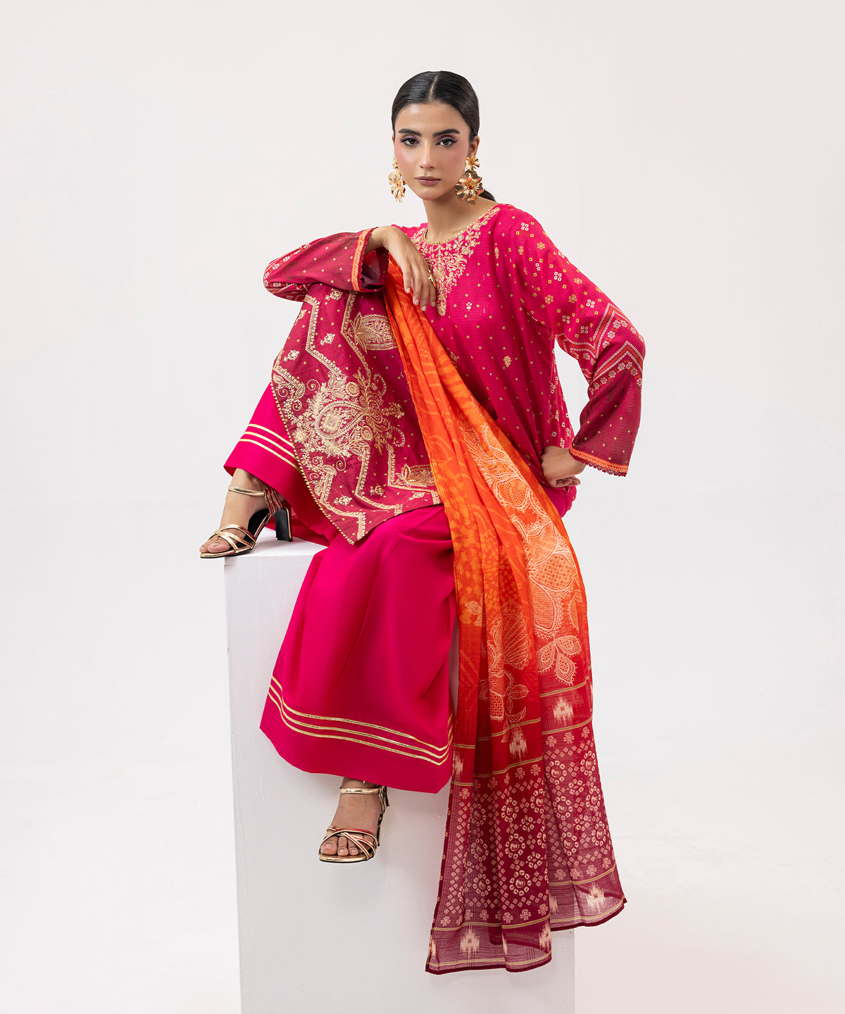 Women Printed Embroidered 3 Piece Suit - UDE202