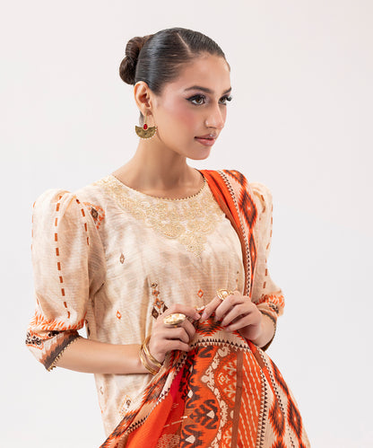 Women Printed Embroidered 3 Piece Suit - UDE205