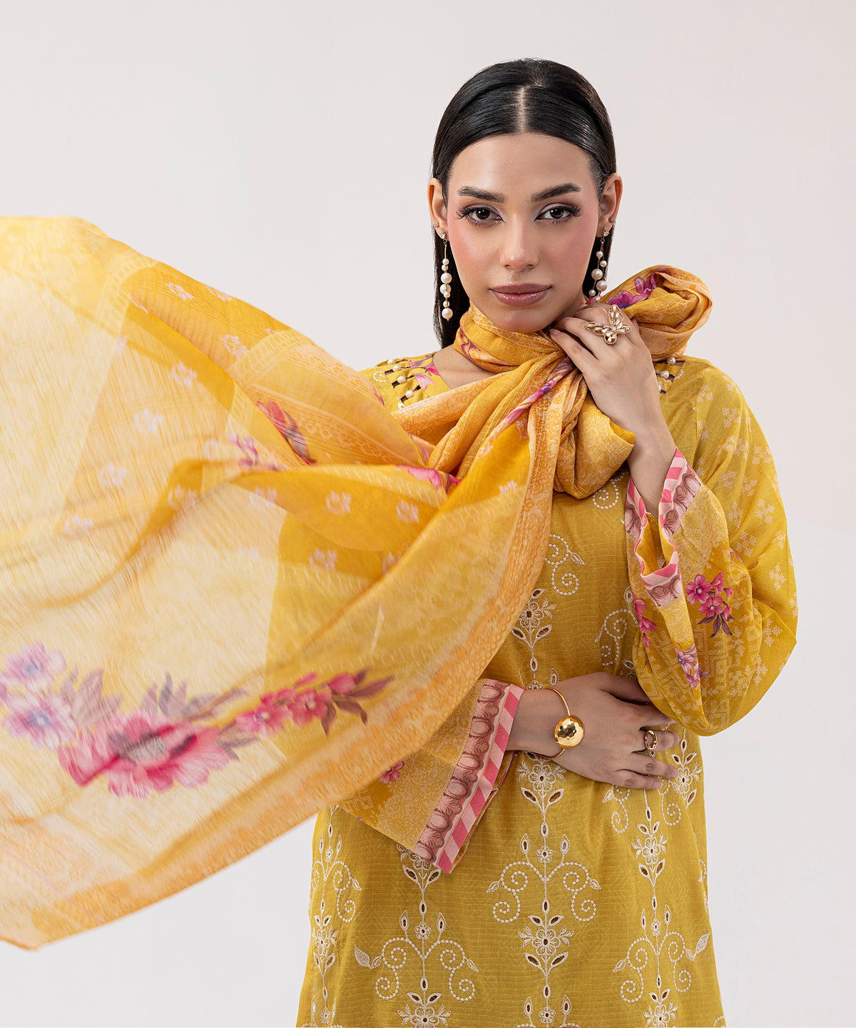 Women Printed Embroidered 3 Piece Suit - UDE207