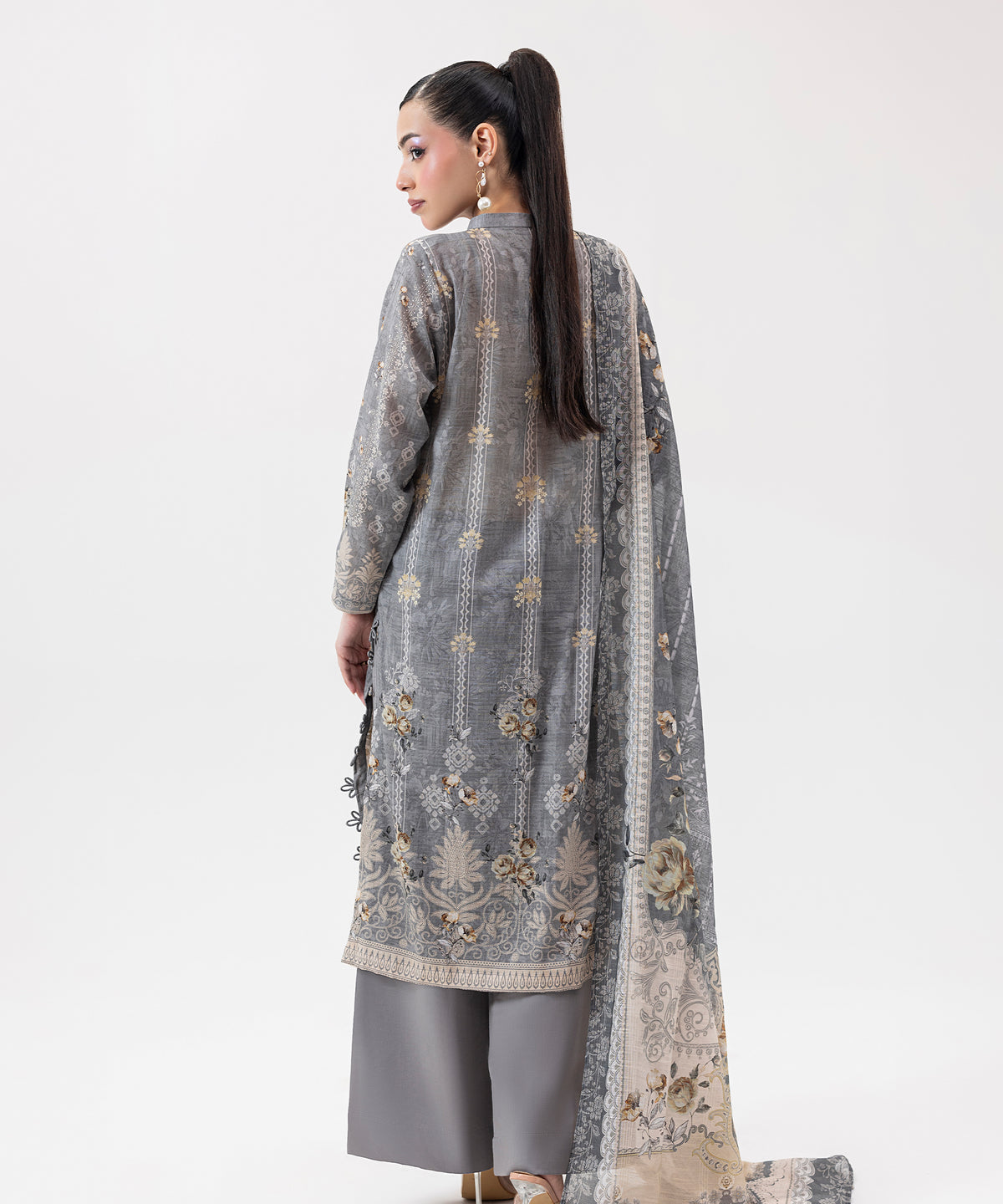 Women Printed Embroidered 3 Piece Suit - UDE208