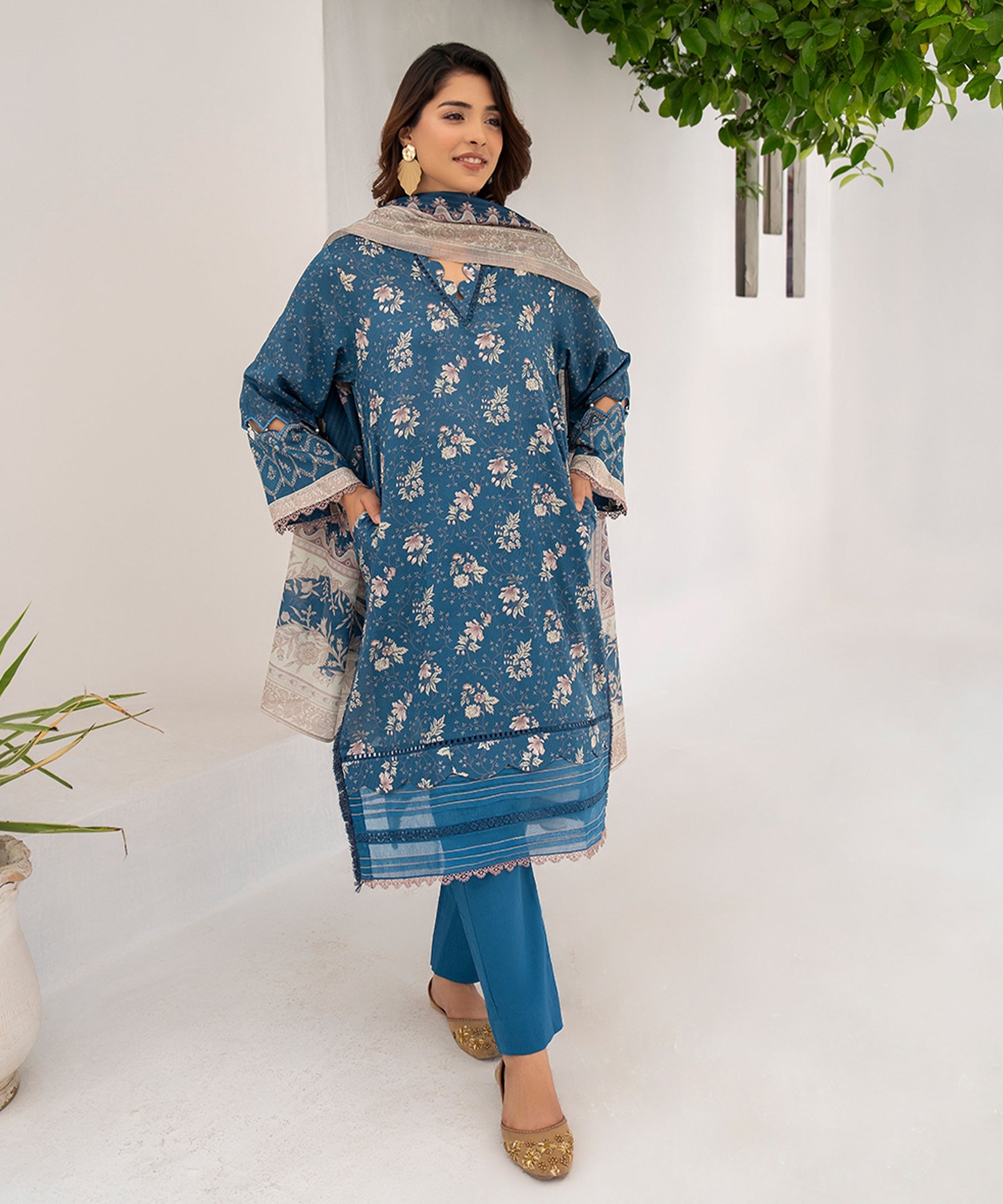3PC Capital Lawn 2220