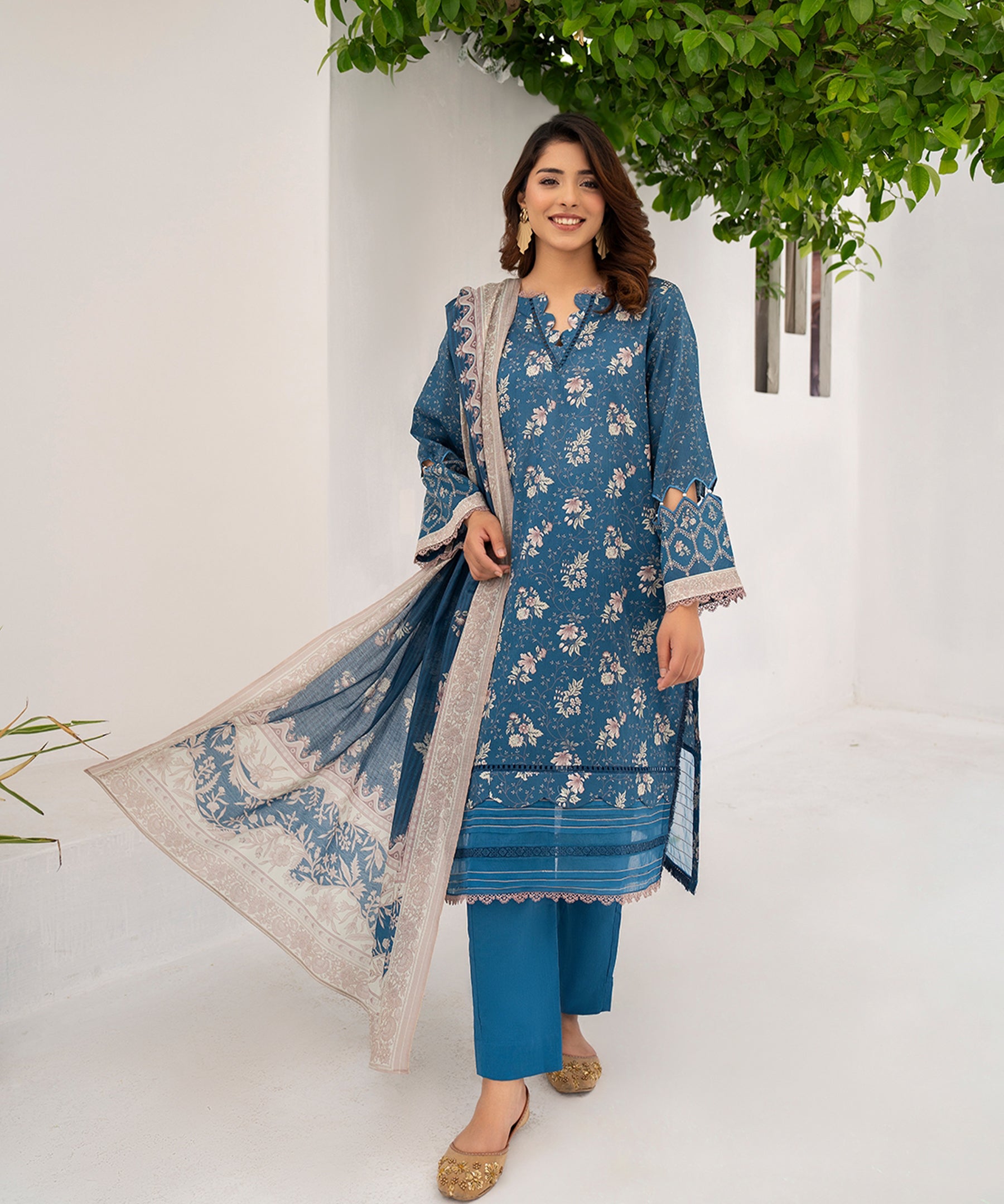 3PC Capital Lawn 2220
