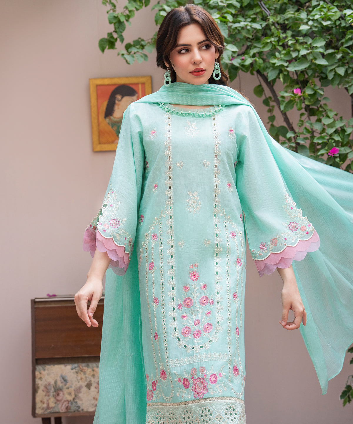 Women Solid Embroidered 3 Piece Suit - UDE234