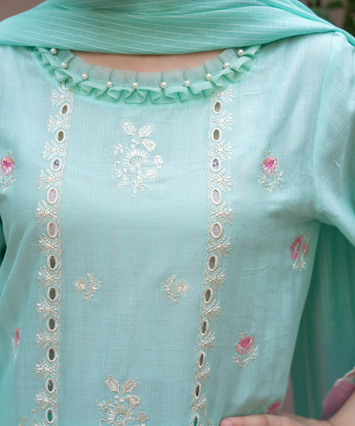 Women Solid Embroidered 3 Piece Suit - UDE234