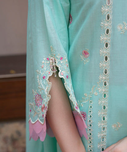 Women Solid Embroidered 3 Piece Suit - UDE234