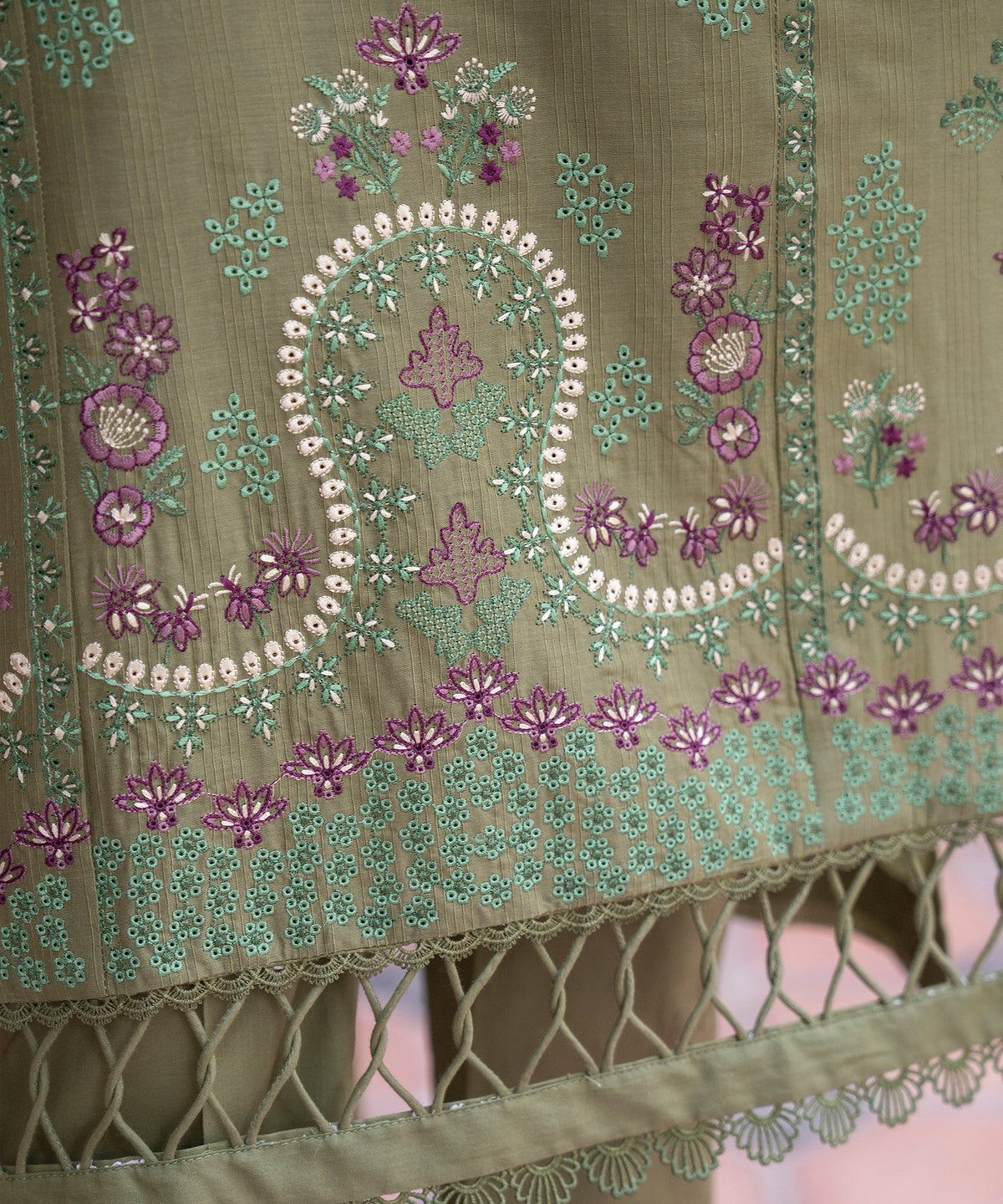 Women Solid Embroidered 3 Piece Suit - UDE235