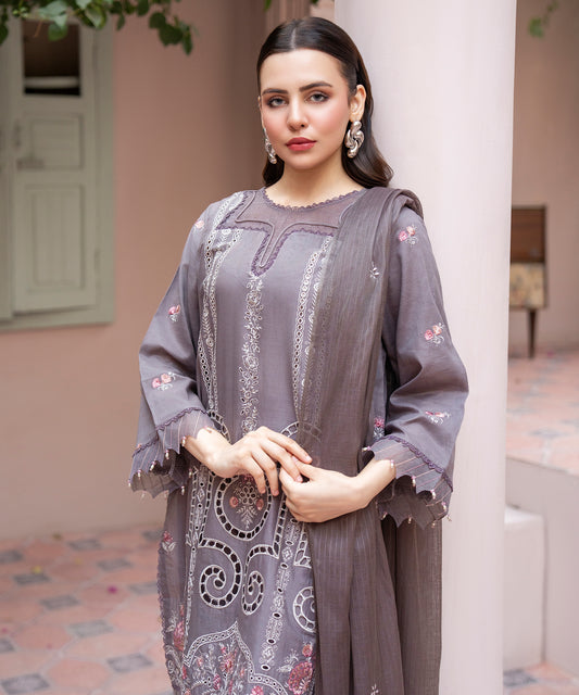 Women Solid Embroidered 3 Piece Suit - UDE236