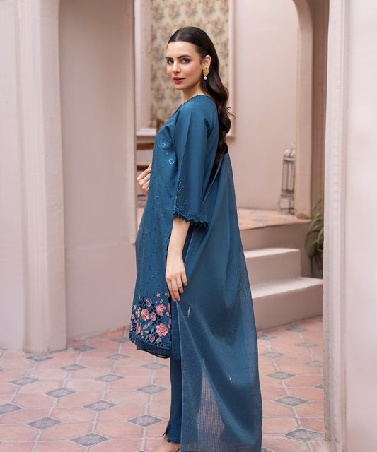 Women Solid Embroidered 3 Piece Suit - UDE237