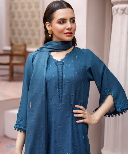 Women Solid Embroidered 3 Piece Suit - UDE237