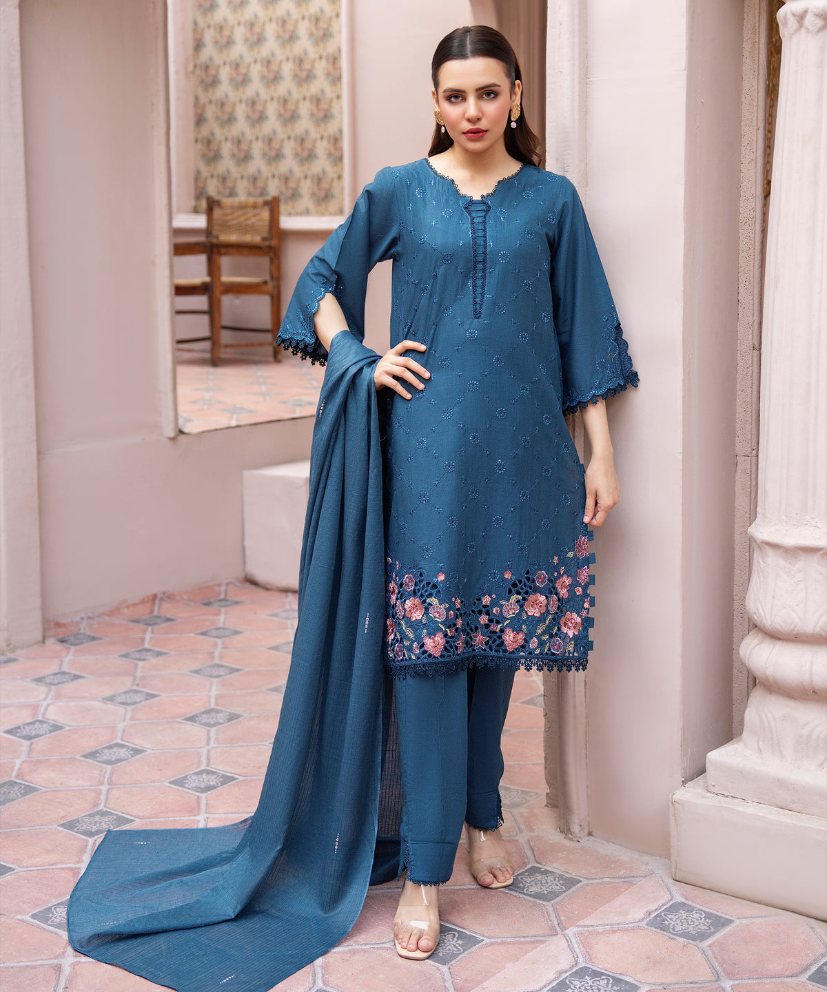 Women Solid Embroidered 3 Piece Suit - UDE237