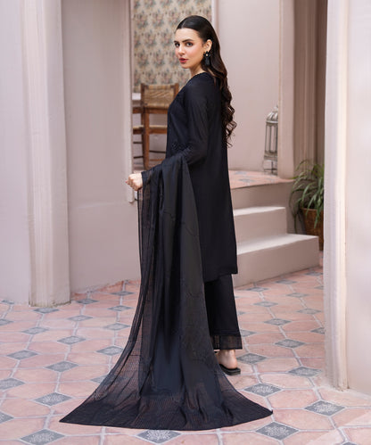 Women Solid Embroidered 3 Piece Suit - UDE238