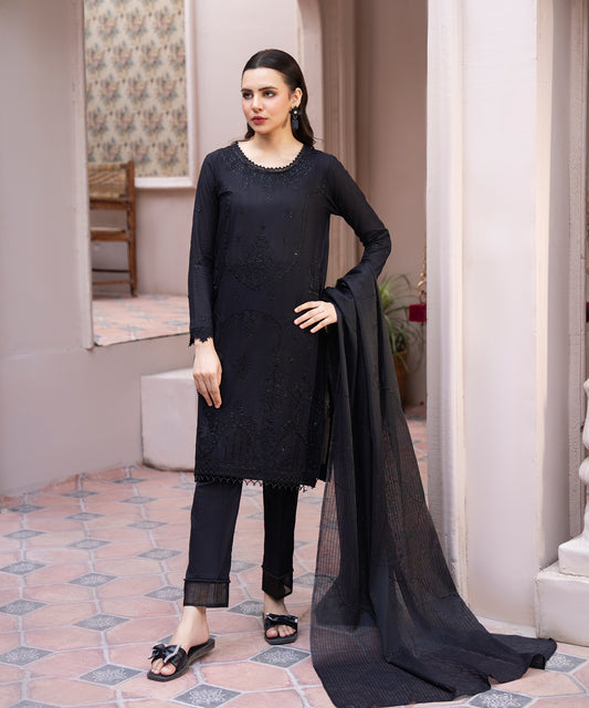 Women Solid Embroidered 3 Piece Suit - UDE238