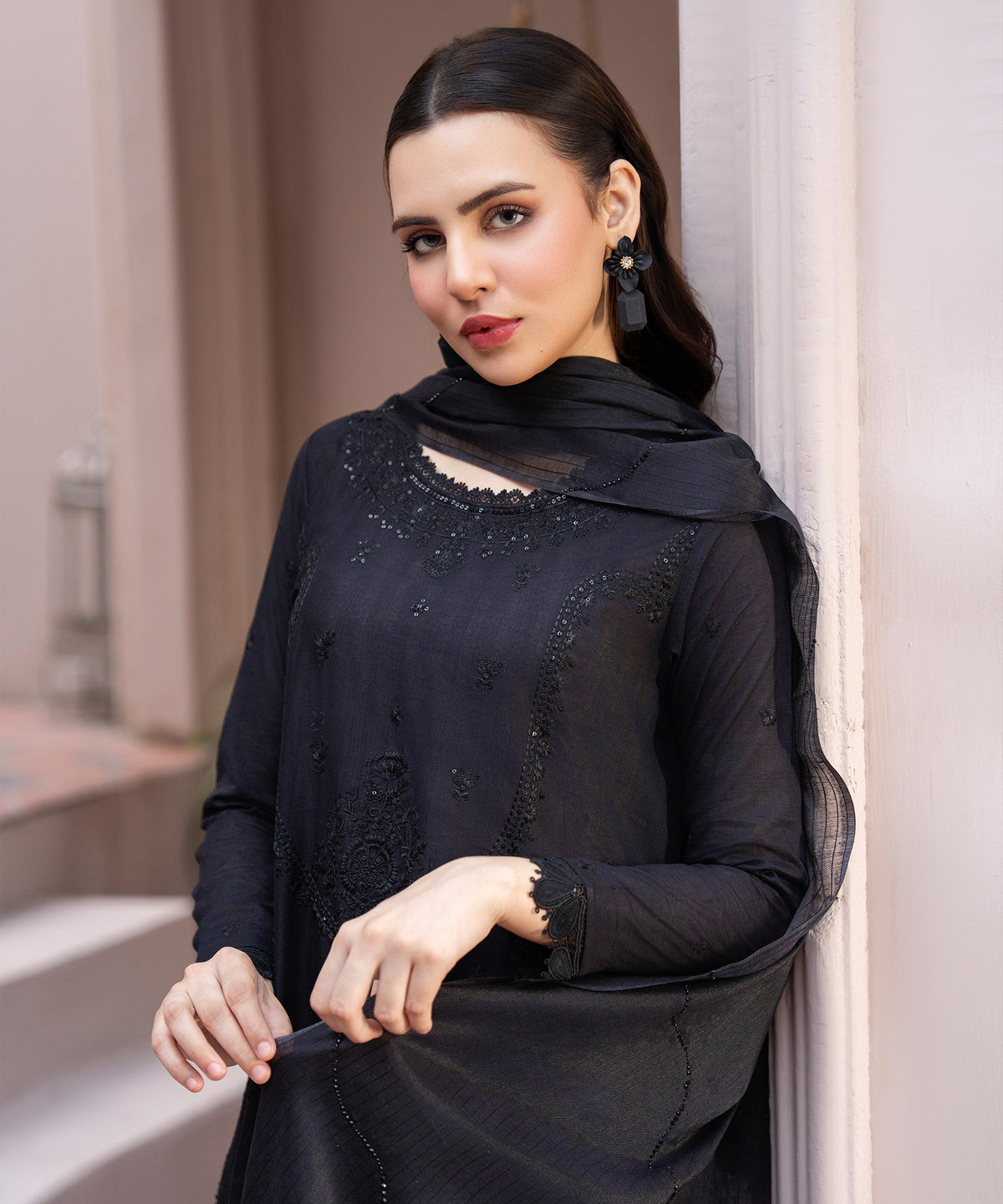 Women Solid Embroidered 3 Piece Suit - UDE238
