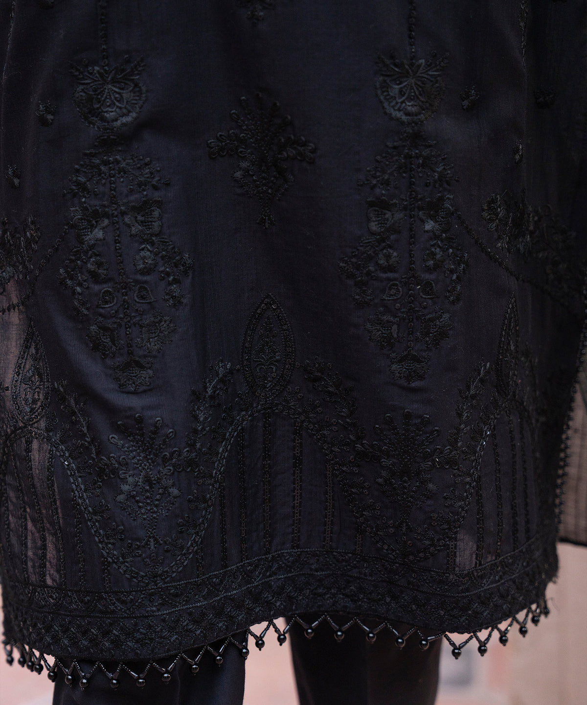 Women Solid Embroidered 3 Piece Suit - UDE238