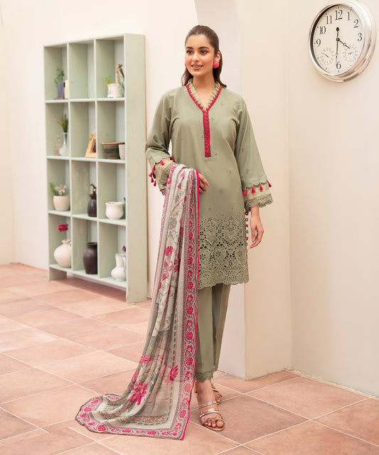 Women Solid Embroidered 3 Piece Suit - UDE245