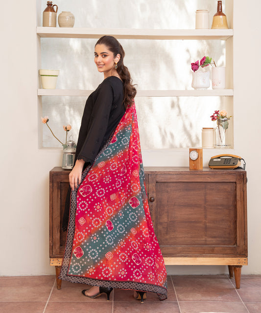 Women Solid Embroidered 3 Piece Suit - UDE250