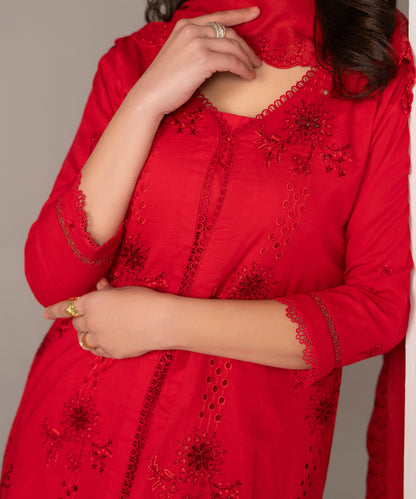 Women Solid Embroidered 3 Piece Suit - UDE252
