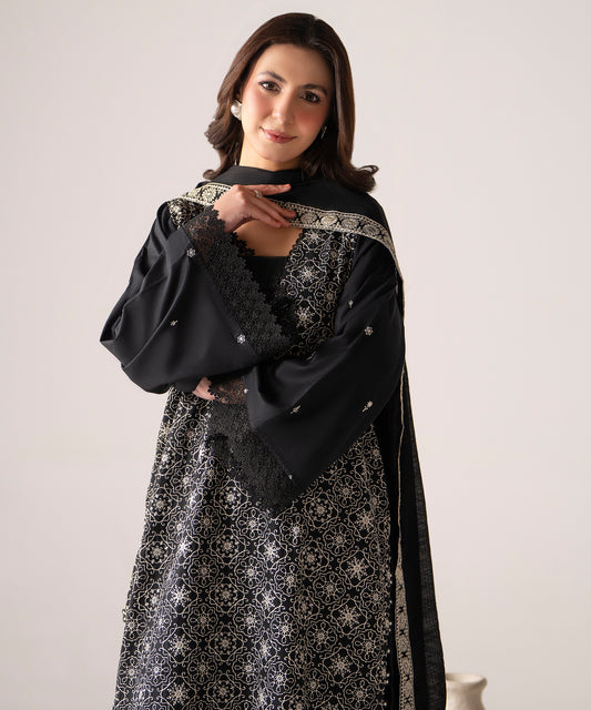 Women Solid Embroidered 3 Piece Suit - UDE253