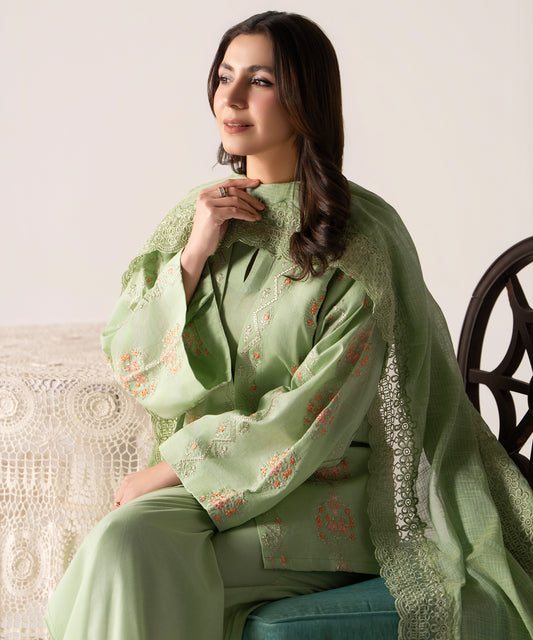 Women Solid Embroidered 3 Piece Suit - UDE254