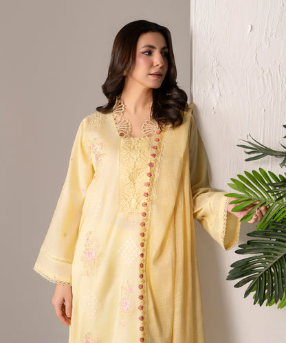 Women Solid Embroidered 3 Piece Suit - UDE256