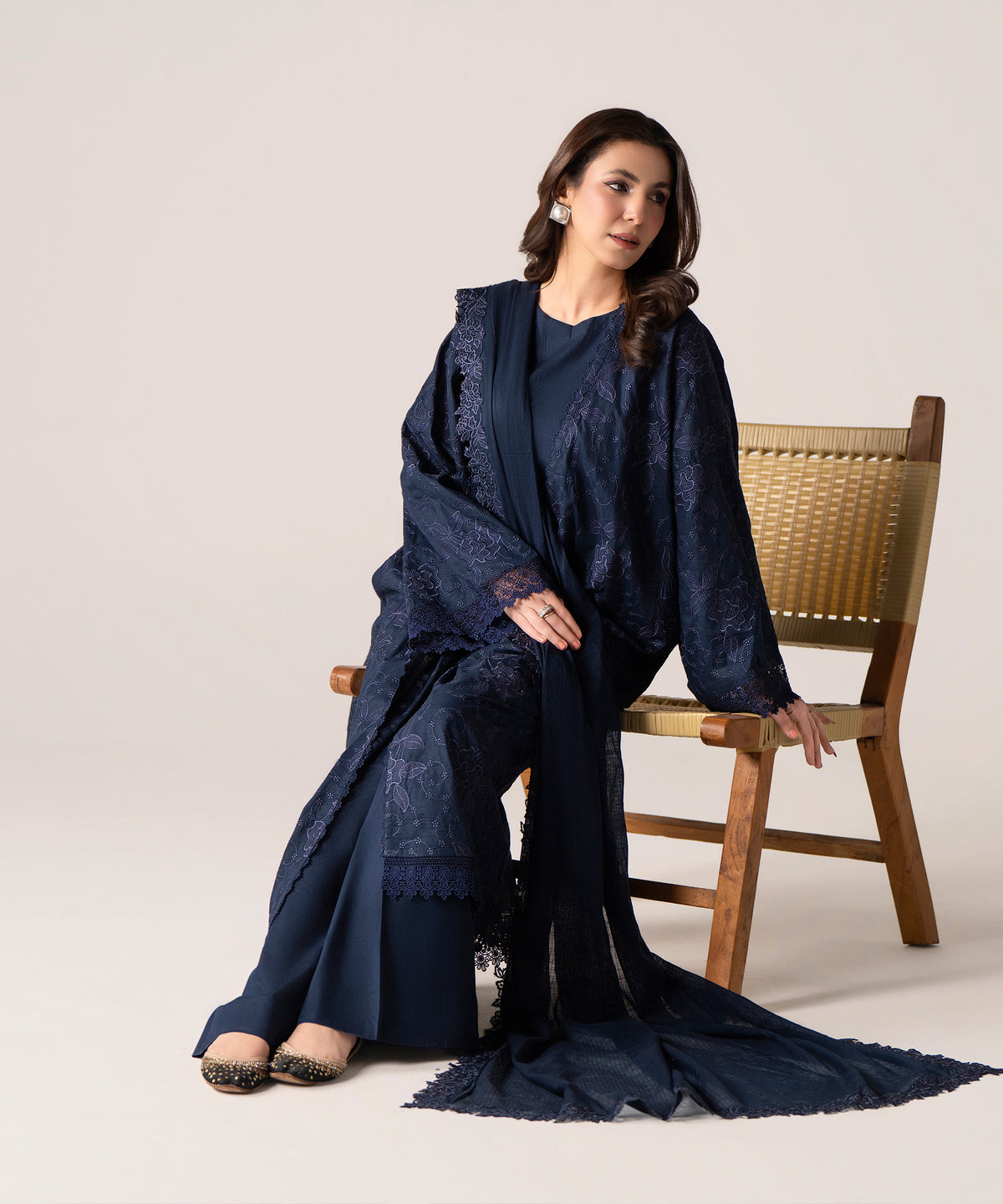 Women Solid Embroidered 3 Piece Suit - UDE257