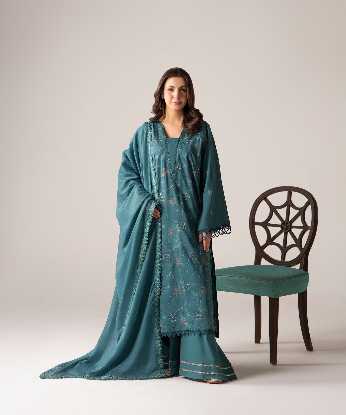 Women Solid Embroidered 3 Piece Suit - UDE259