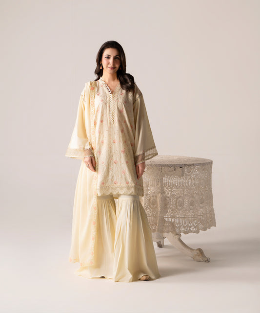 Women Solid Embroidered 3 Piece Suit - UDE260