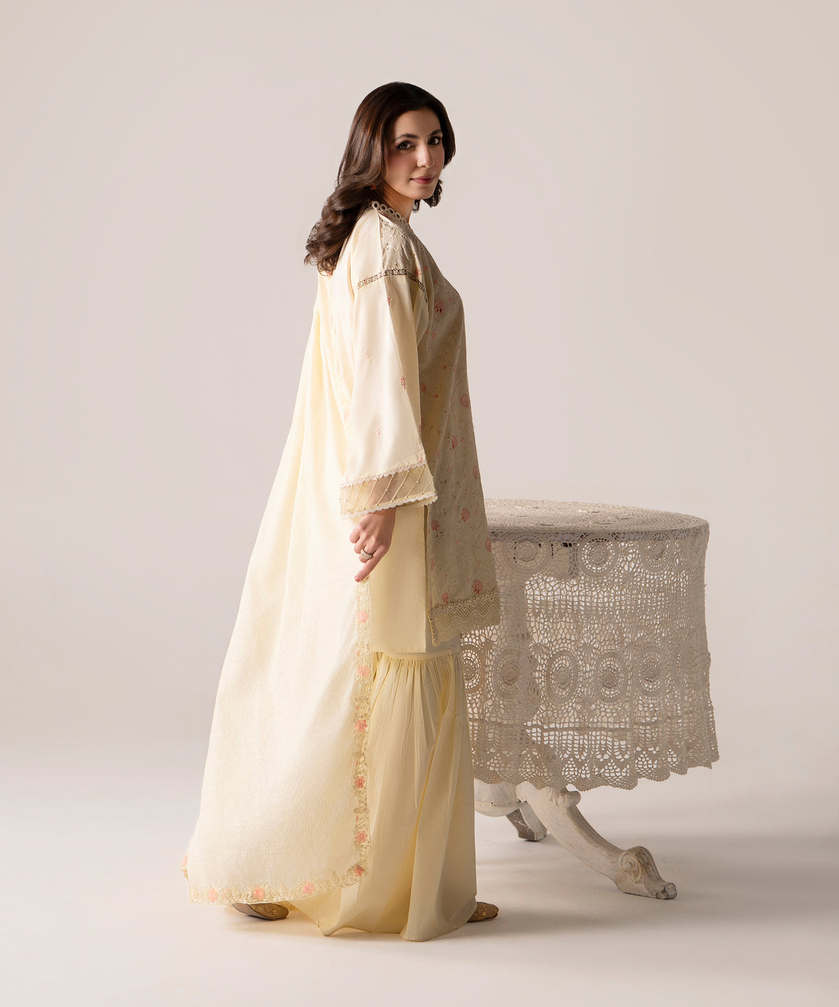 Women Solid Embroidered 3 Piece Suit - UDE260