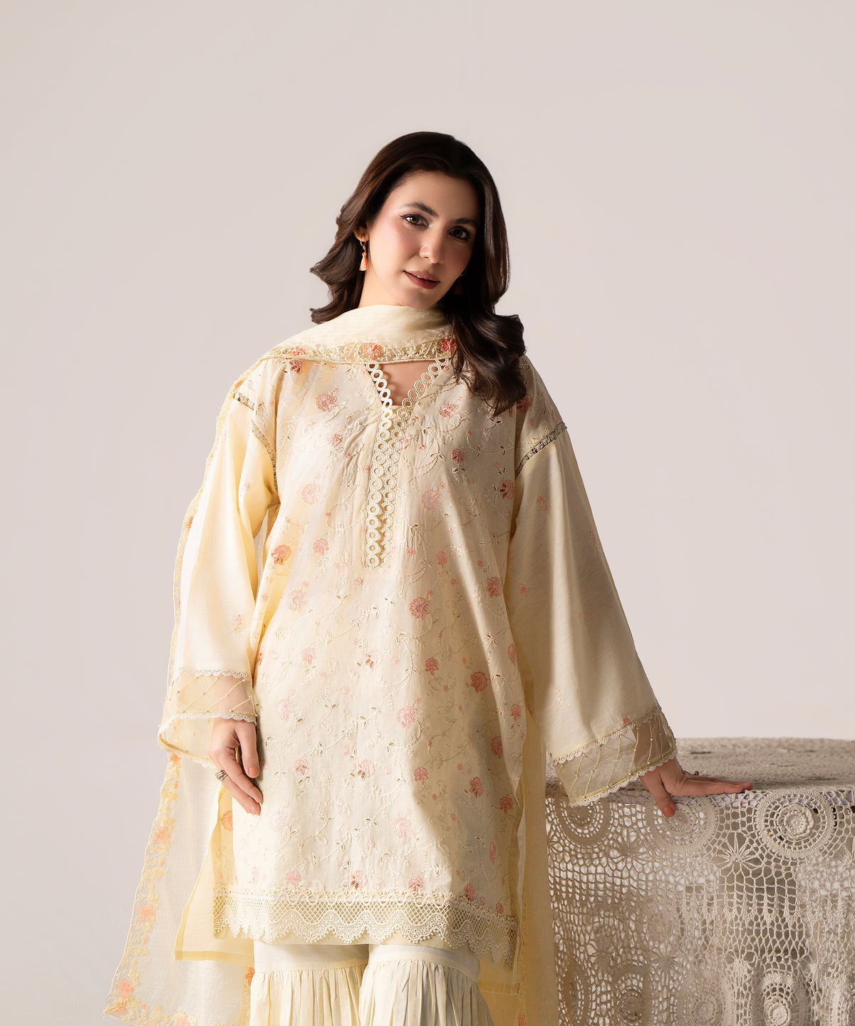 Women Solid Embroidered 3 Piece Suit - UDE260
