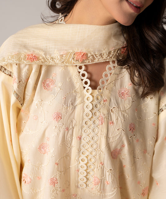 Women Solid Embroidered 3 Piece Suit - UDE260