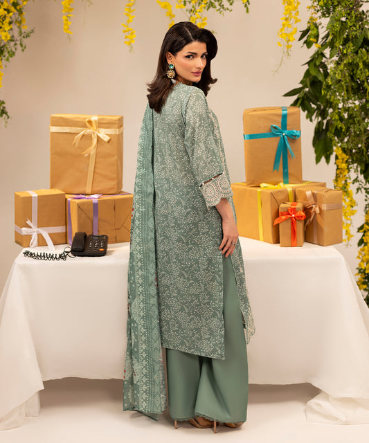 Women Printed Embroidered 3 Piece Suit - UDE262