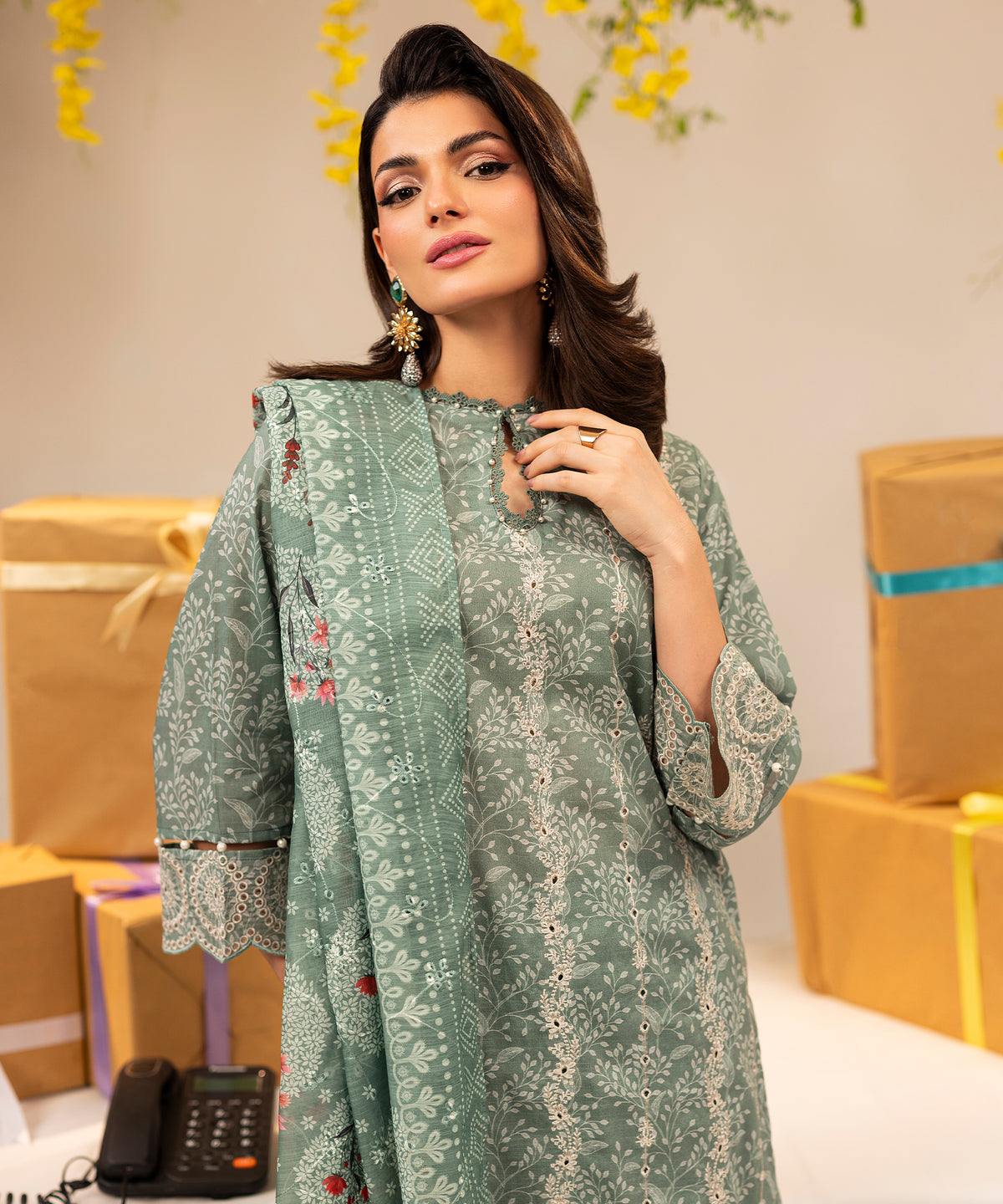 Women Printed Embroidered 3 Piece Suit - UDE262