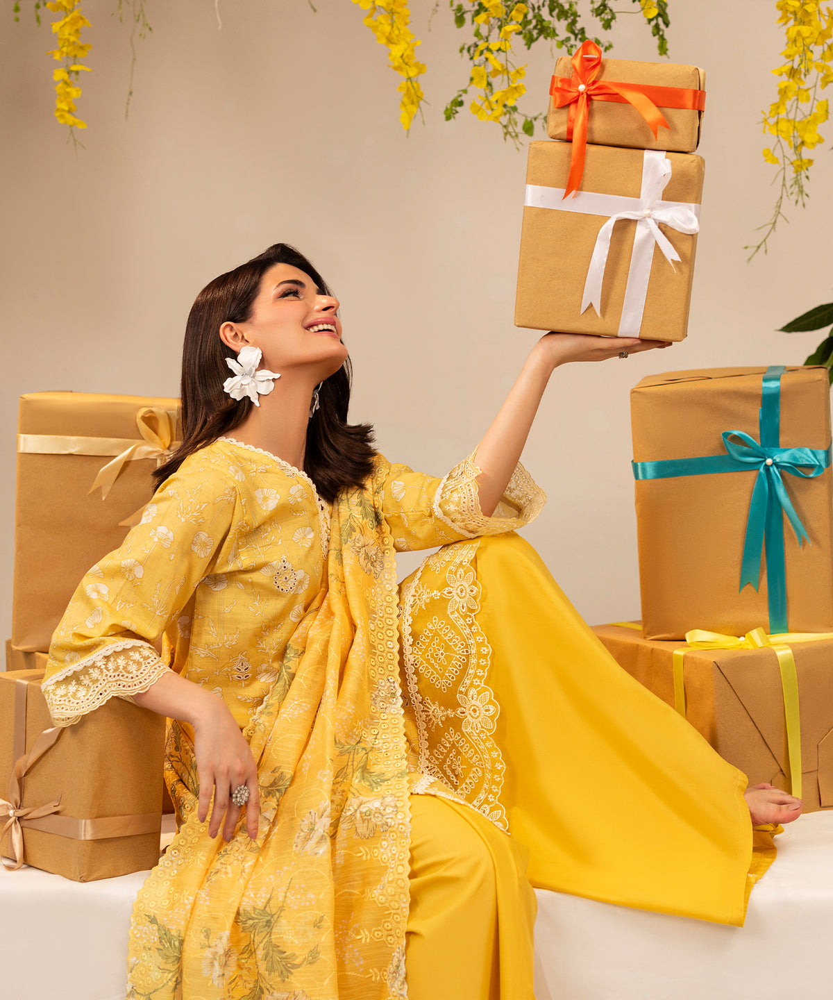Women Printed Embroidered 3 Piece Suit - UDE263