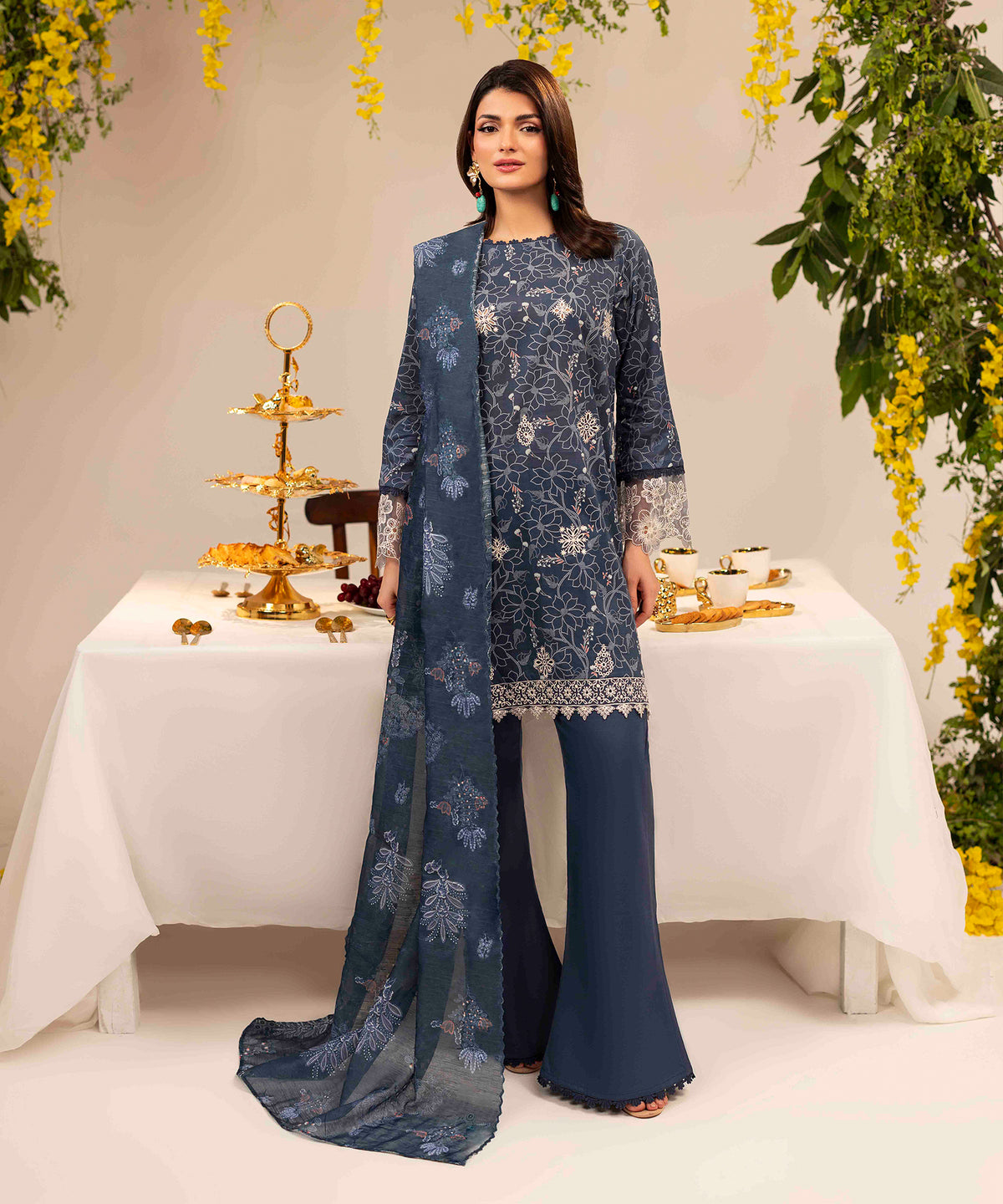 Women Printed Embroidered 3 Piece Suit - UDE264