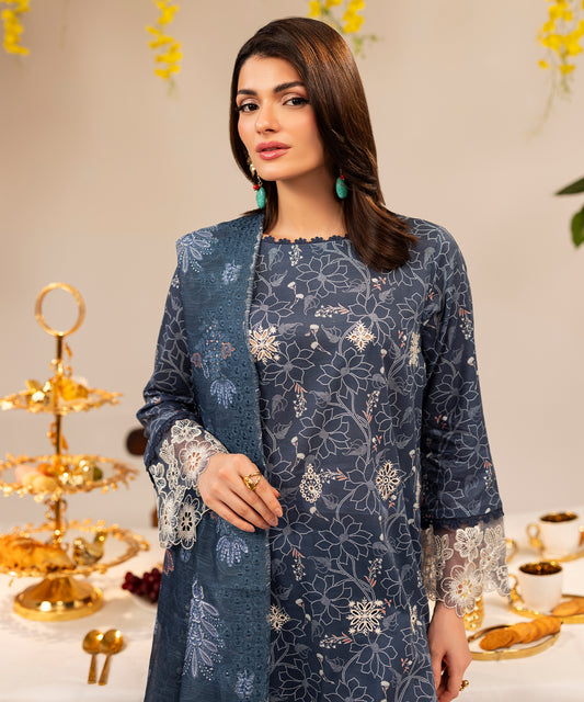 Women Printed Embroidered 3 Piece Suit - UDE264