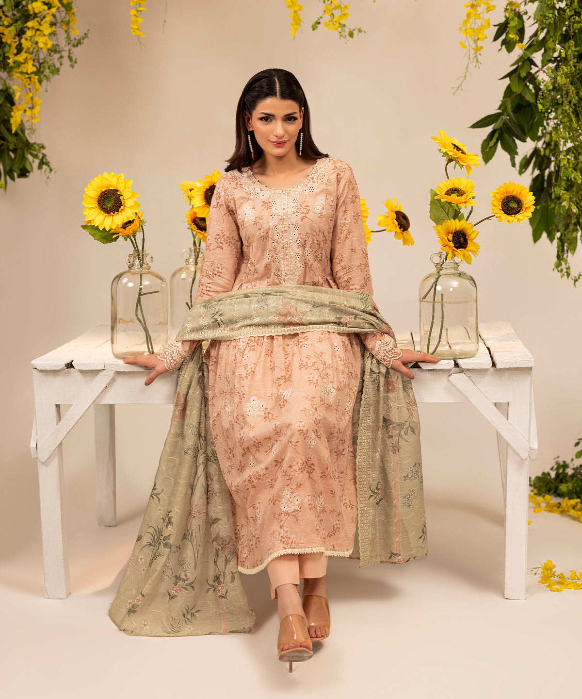 Women Printed Embroidered 3 Piece Suit - UDE266
