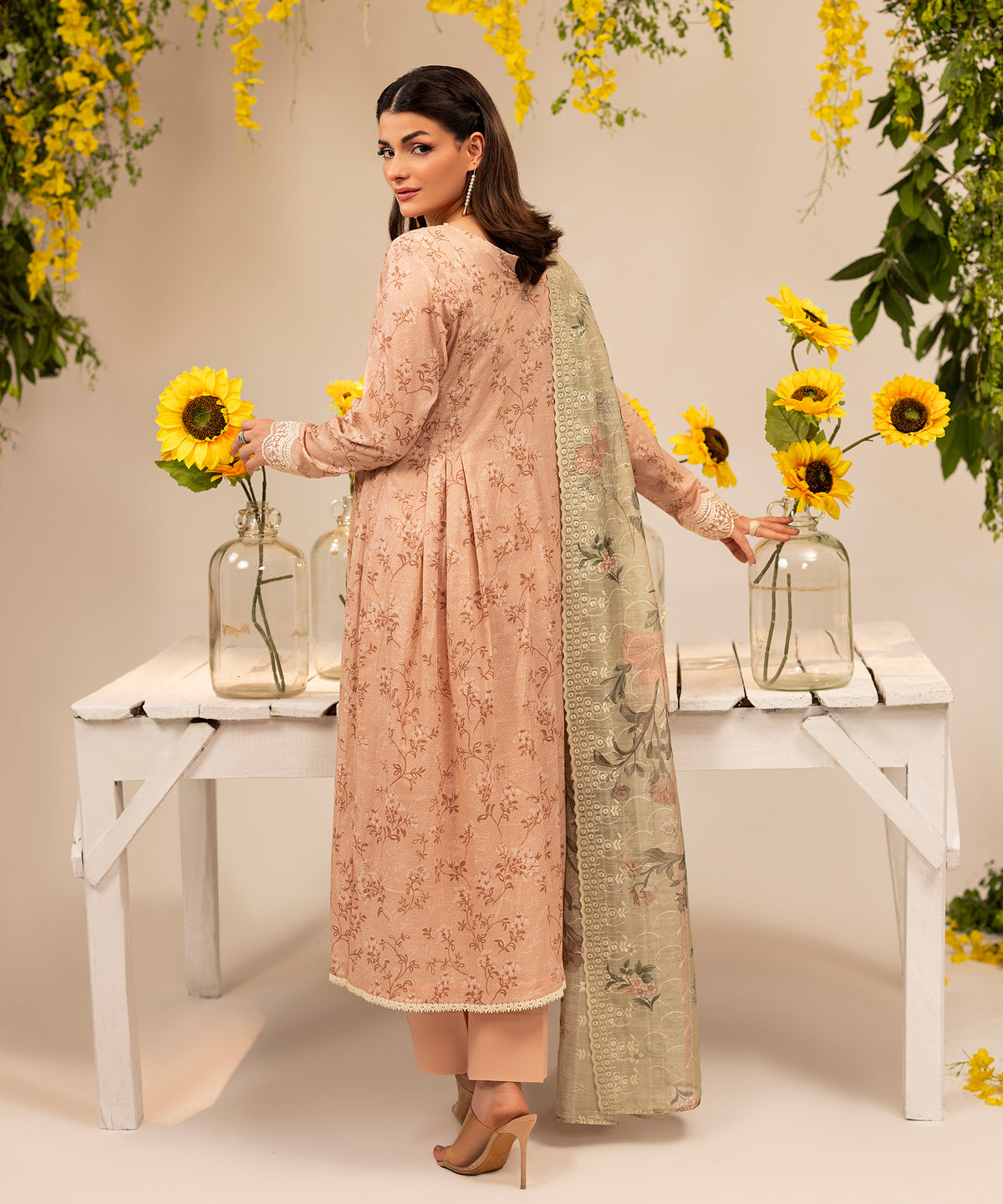 Women Printed Embroidered 3 Piece Suit - UDE266