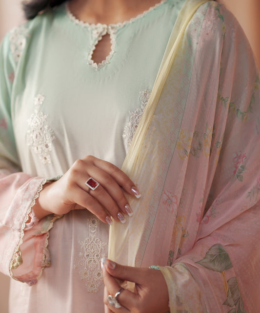 Women Solid Embroidered 3 Piece Suit - QUN072