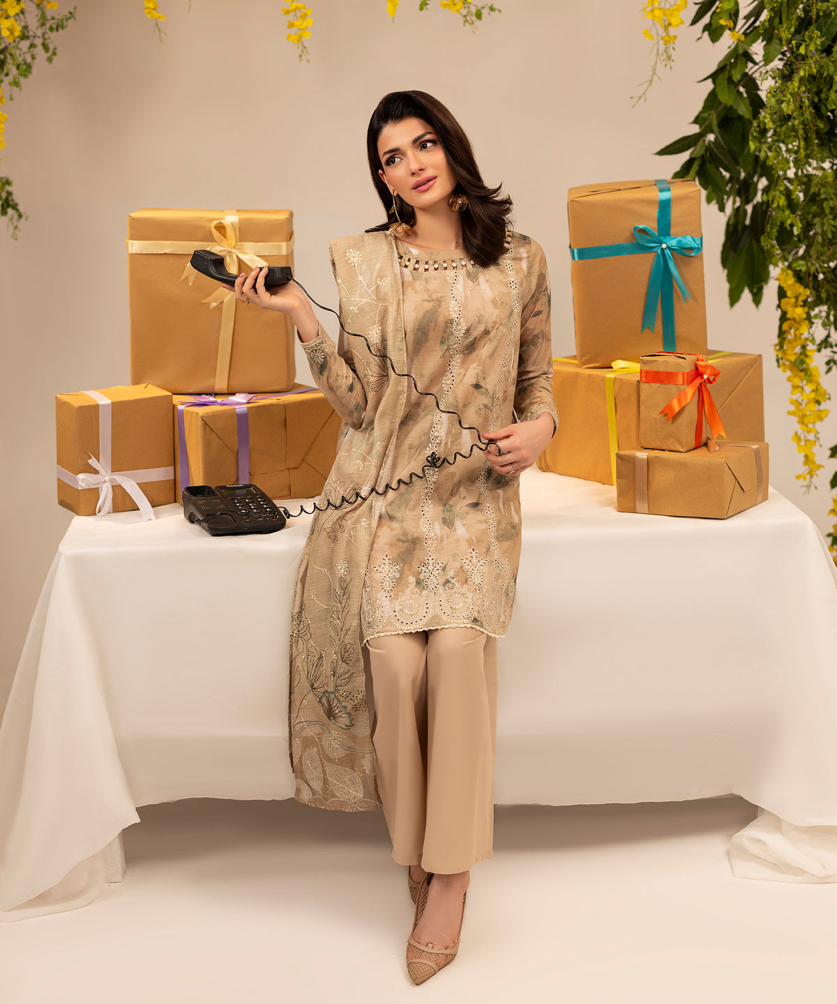 Women Printed Embroidered 3 Piece Suit - UDE270