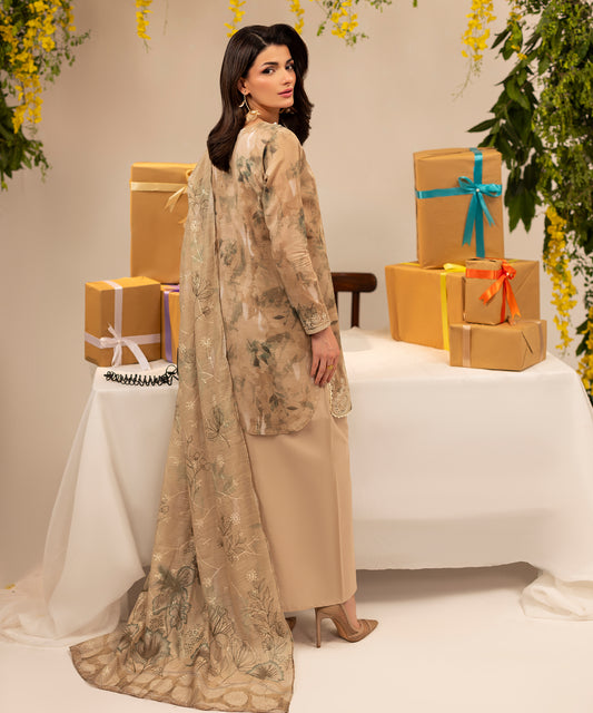 Women Printed Embroidered 3 Piece Suit - UDE270