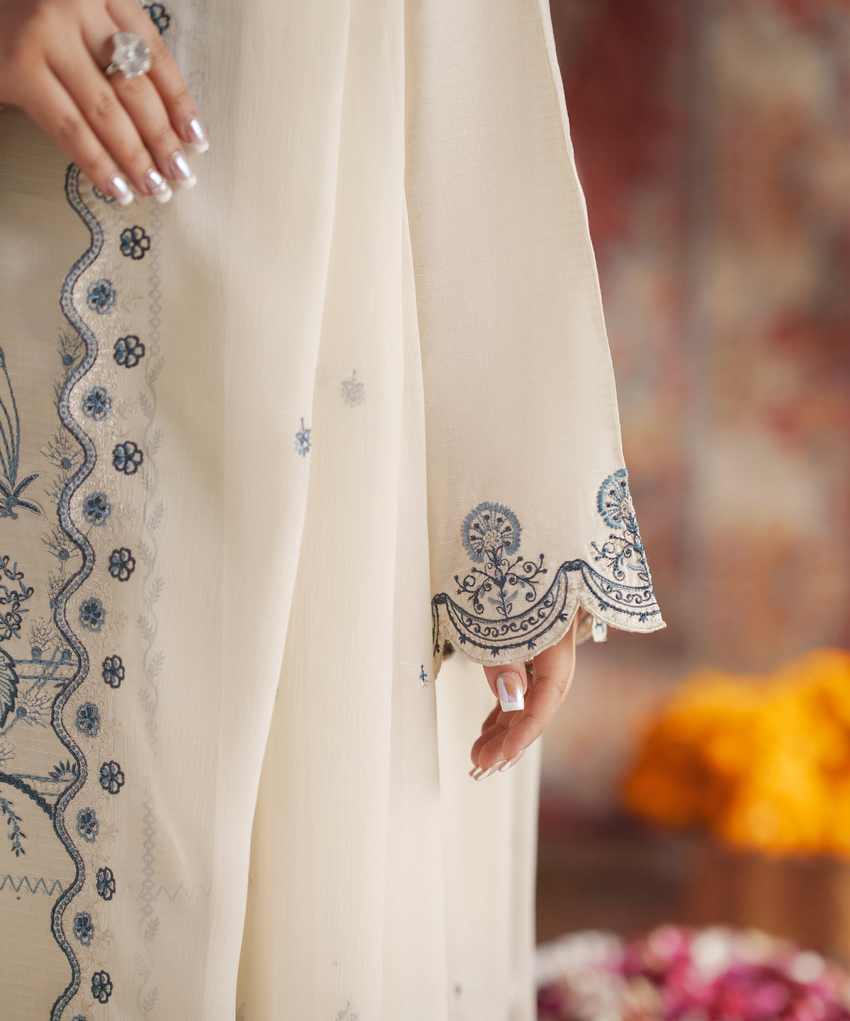 Women Solid Embroidered 3 Piece Suit - UDE271