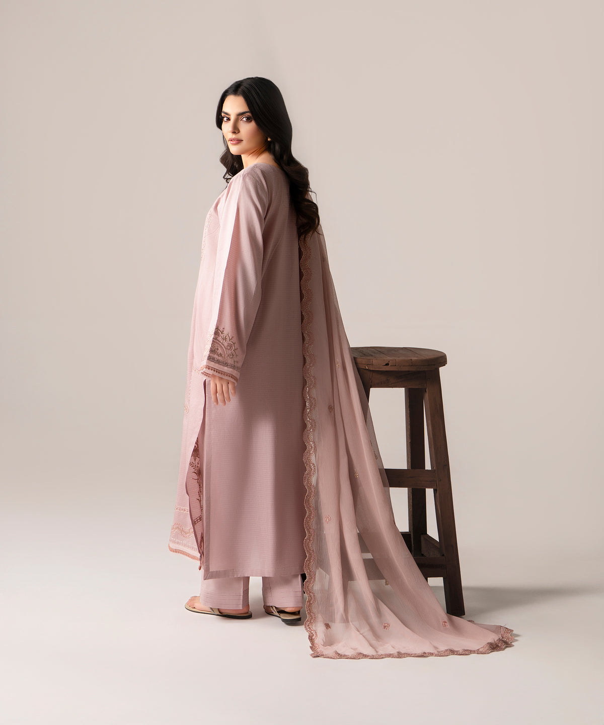 Women Solid Embroidered 3 Piece Suit - UDE273
