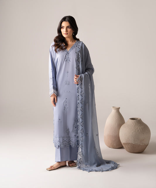Women Solid Embroidered 3 Piece Suit - UDE275