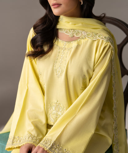 Women Solid Embroidered 3 Piece Suit - UDE276