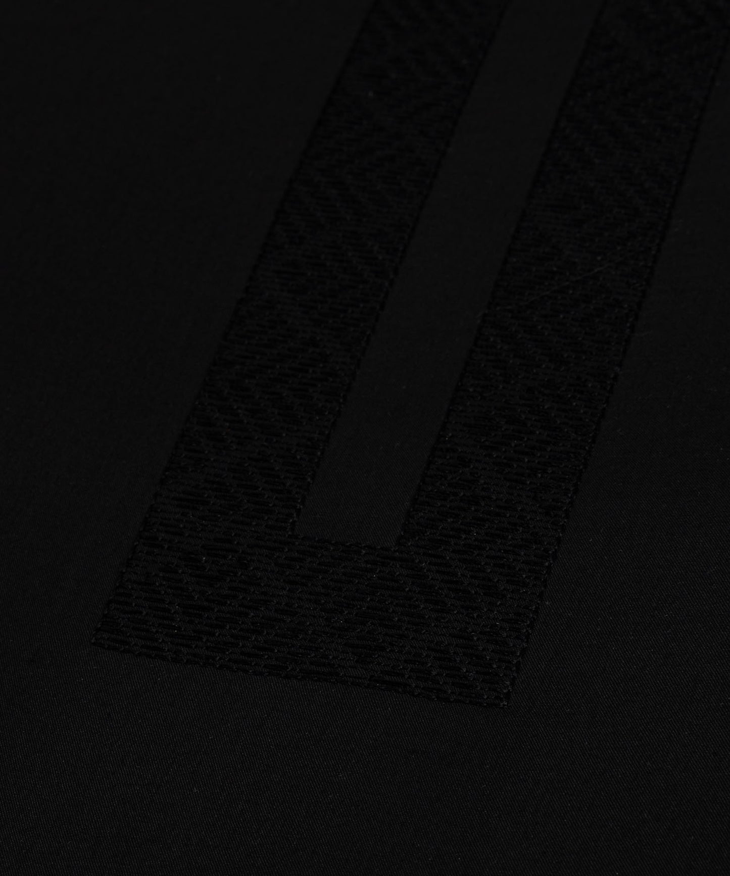 SUPER AMBER EMB | WASH & WEAR - BLACK