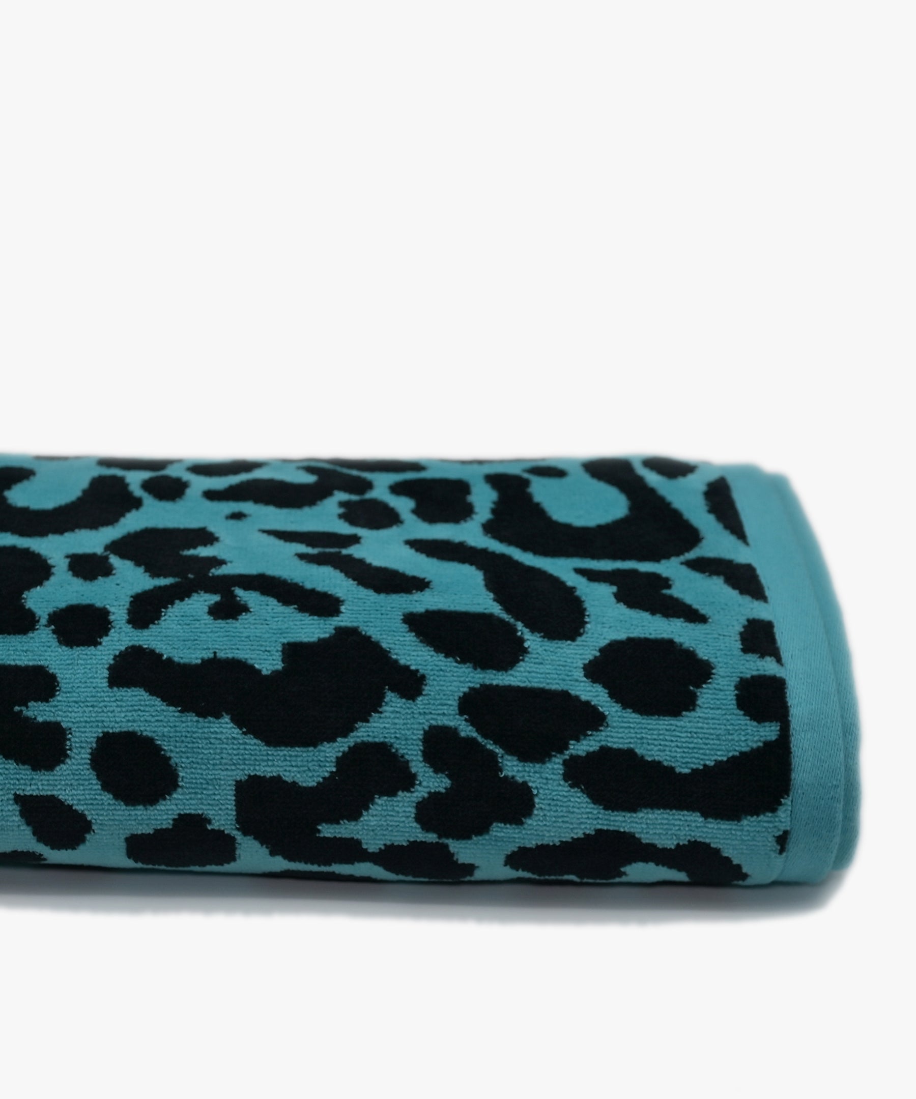 Yarn Dyed Velour Bath Towel - BLP
