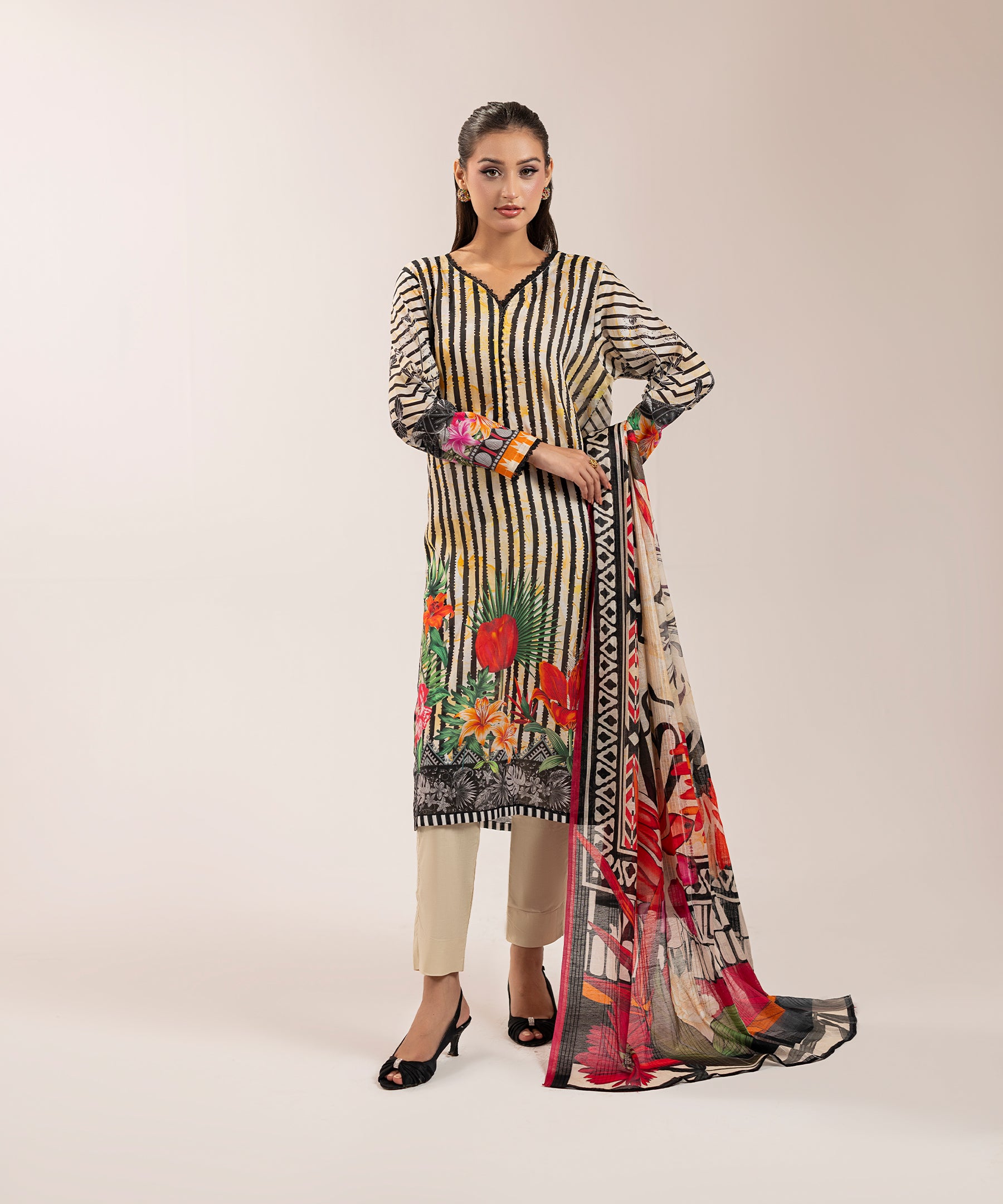 3PC Capital Lawn 2205 - 05